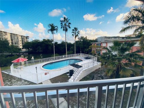 apt-203-1560 Ne 127th St, North Miami, FL, 33161-5251 | Card Image