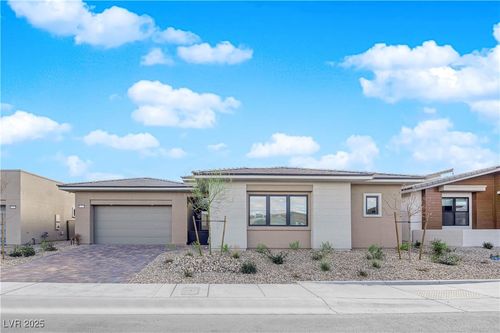 11049 Concord Valley Dr, Las Vegas, NV, 89135-3668 | Card Image