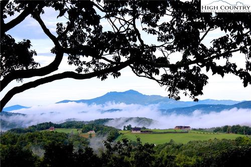 198 Laurel Hill Ln, Boone, NC, 28607 | Card Image