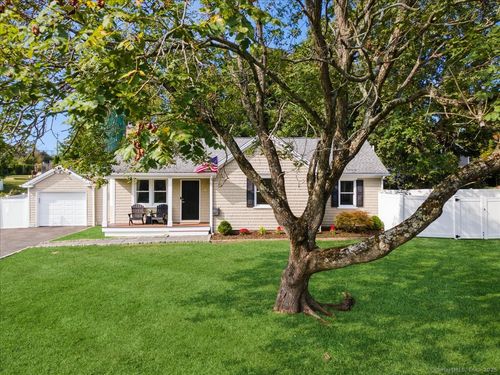 9 Lund Ave, Stamford, CT, 06907-1538 | Card Image