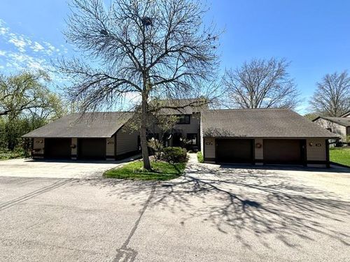 120 Glenview Ct, Janesville, WI, 53548-9071 | Card Image