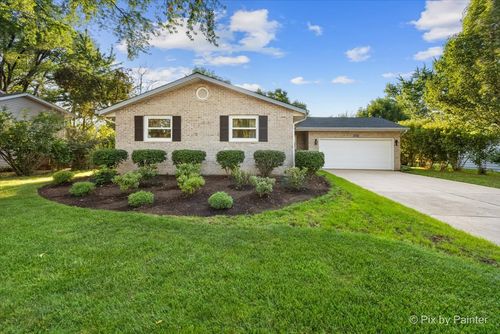 712 Aztec Dr, Carol Stream, IL, 60188-1537 | Card Image