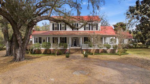 527 Wichman St, Walterboro, SC, 29488-2944 | Card Image
