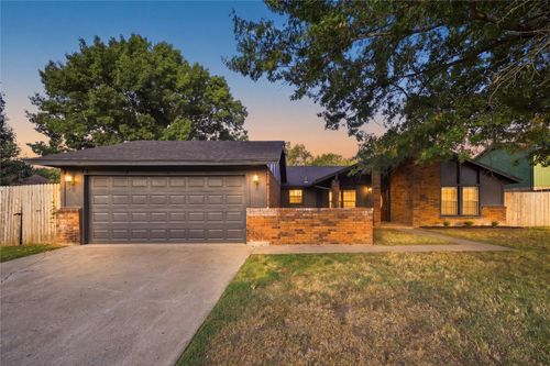 303 Gawf Ln, Muskogee, OK, 74403-6138 | Card Image