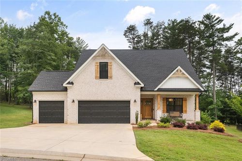115 Provence Ct, King, NC, 27021-8408 | Card Image