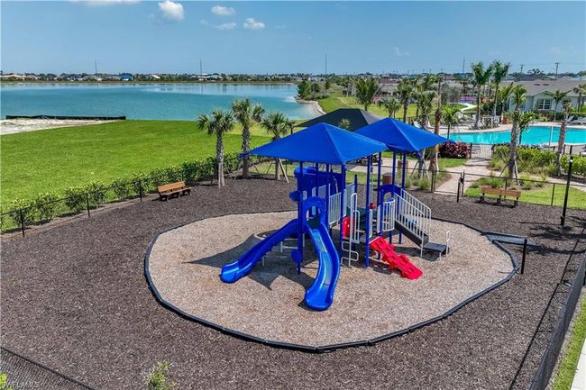 511 Spring Hill Lake Loop, House other with 3 bedrooms, 3 bathrooms and 2 parking in CAPE CORAL FL | Image 17
