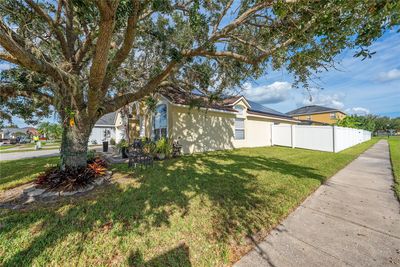 6406 Cherry Grove Circle, House other with 4 bedrooms, 2 bathrooms and null parking in Orlando FL | Image 2