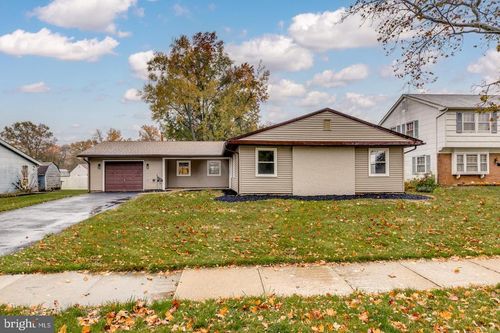 57 Eastbrook Ln, Willingboro, NJ, 08046-2221 | Card Image