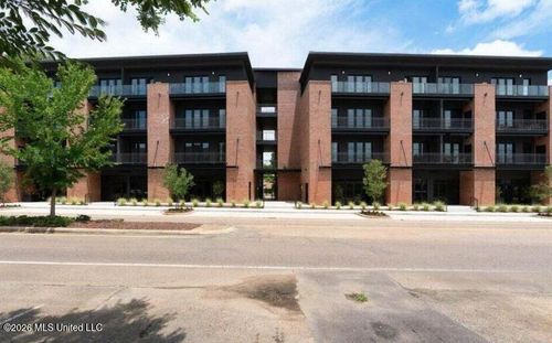 307-403 Russell St, Starkville, MS, 39759-3372 | Card Image