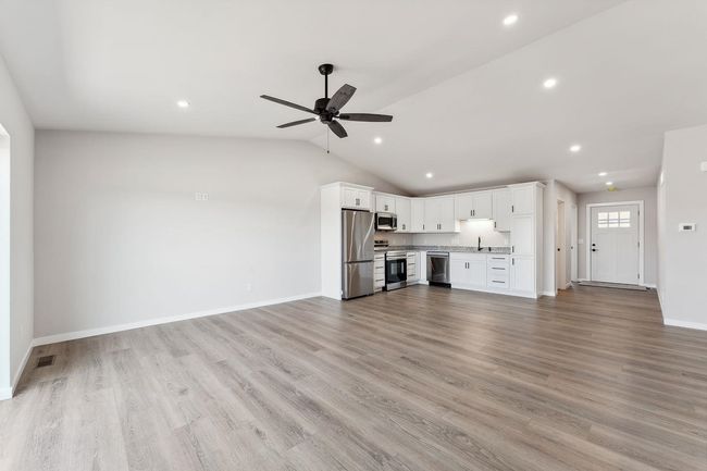2463 Russell Ct, Home with 3 bedrooms, 3 bathrooms and null parking in REEDSBURG WI | Image 12
