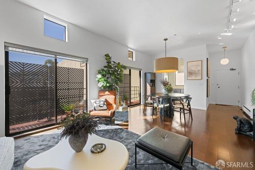 apt-6-2425 Market St, San Francisco, CA, 94114-4200 | Card Image