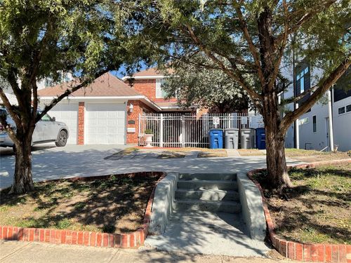 2206 N Carroll Ave, Dallas, TX, 75204-3604 | Card Image