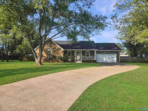 104 Sundance Cir, Hazel Green, AL, 35750-9177 | Card Image