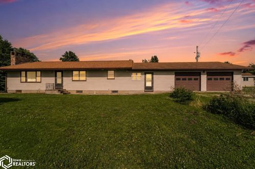 25720 620th Ave, Nevada, IA, 50201-8001 | Card Image
