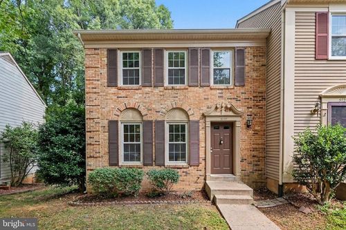 5727 Oakshore Ct, BURKE, VA, 22015-2252 | Card Image