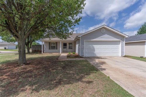 2404 Hunting Horse Trail, Norman, OK, 73071 | Card Image