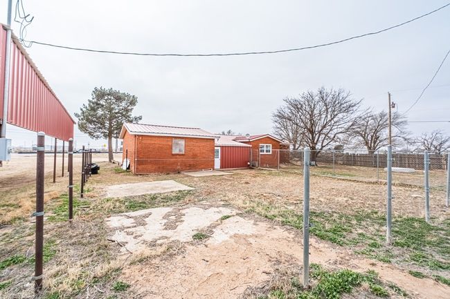 1204 Tinker St, House other with 3 bedrooms, 2 bathrooms and 2 parking in Seagraves TX | Image 22
