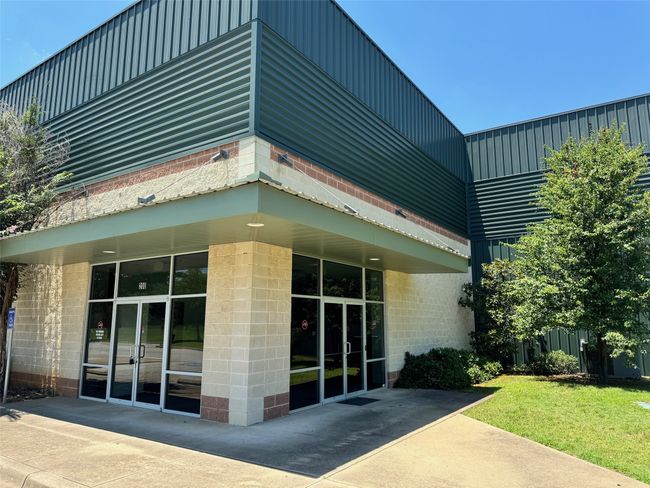 View of building exterior | Image 9