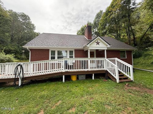 244 Rosenbaum Hollow Ln, Chilhowie, VA, 24319-5920 | Card Image