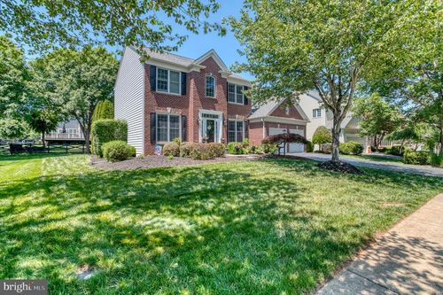 7586 Sweetgum Ct, WARRENTON, VA, 20187-4713 | Card Image