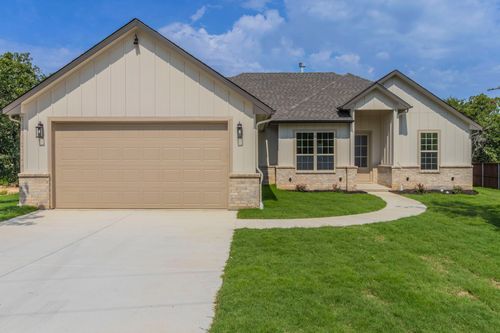 458 Jim Walters Dr, Runaway Bay, TX, 76426-9300 | Card Image