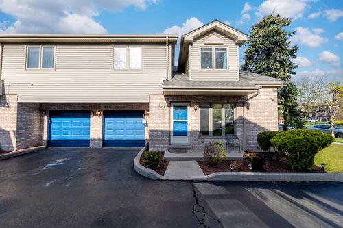 7057 100th St, Chicago Ridge, IL, 60415-1201 | Card Image