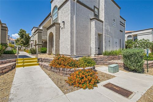 apt-1050-3150 Soft Breezes Dr, Las Vegas, NV, 89128-7225 | Card Image