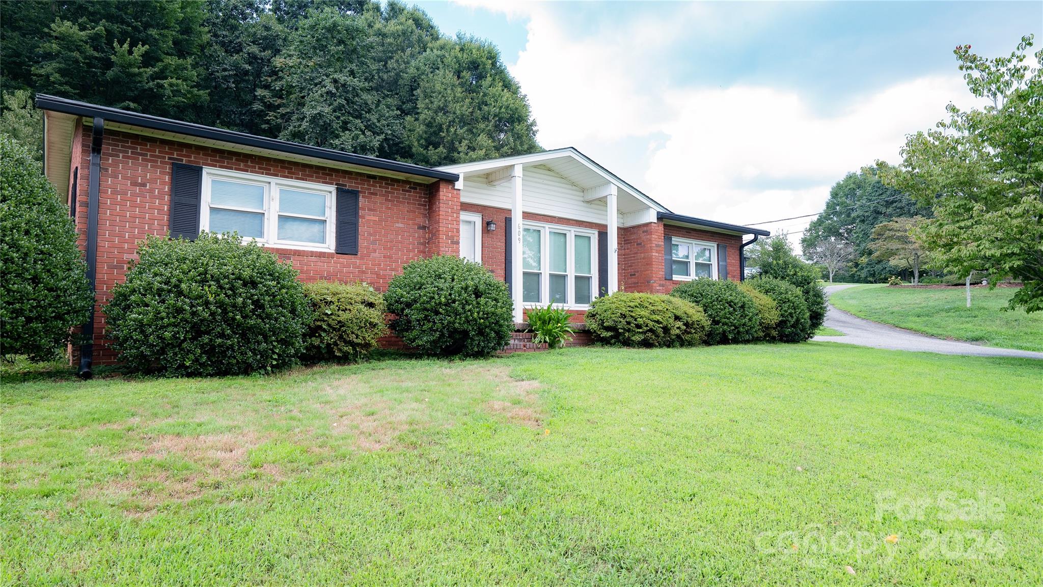 Black Oak Ridge Rd, Taylorsville, NC 28681