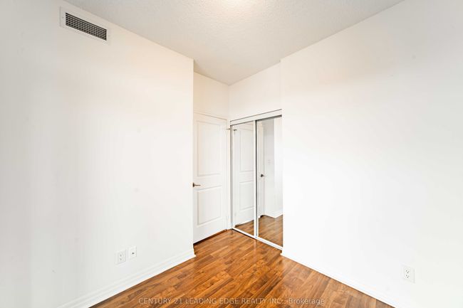 1802 - 30 Herons Hill Way, Condo with 2 bedrooms, 1 bathrooms and null parking in North York ON | Image 18