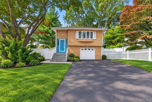 54 Longfellow Dr, Kings Park, NY, 11754-2319 | Card Image