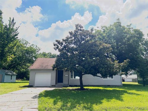 115 N Indianola St, Pryor, OK, 74361-4004 | Card Image