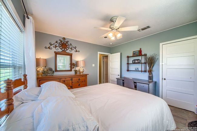 660 Ranch Road 1, House other with 3 bedrooms, 1 bathrooms and null parking in Stonewall TX | Image 15
