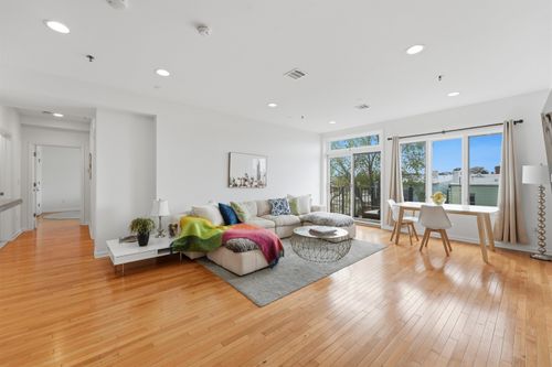 5b-203-207 Hackensack Ave, Weehawken, NJ, 07086-5804 | Card Image