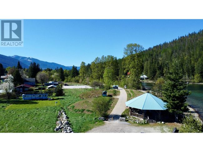 411 Main St, Home with 0 bedrooms, 0 bathrooms and null parking in Slocan BC | Image 4