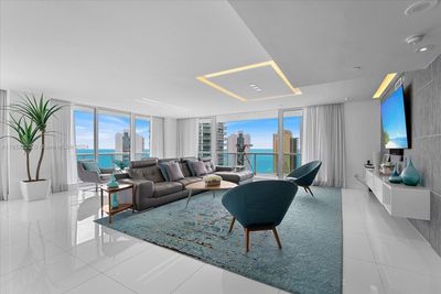 2451 - 16500 Collins Ave, Condo with 2 bedrooms, 3 bathrooms and null parking in Sunny Isles Beach FL | Image 1