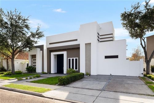 4605 Vermont Ave, McAllen, TX, 78503-7320 | Card Image