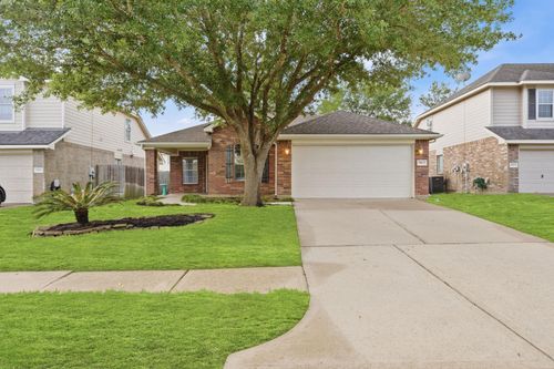 18815 Cluster Oaks Dr, Magnolia, TX, 77355-1979 | Card Image