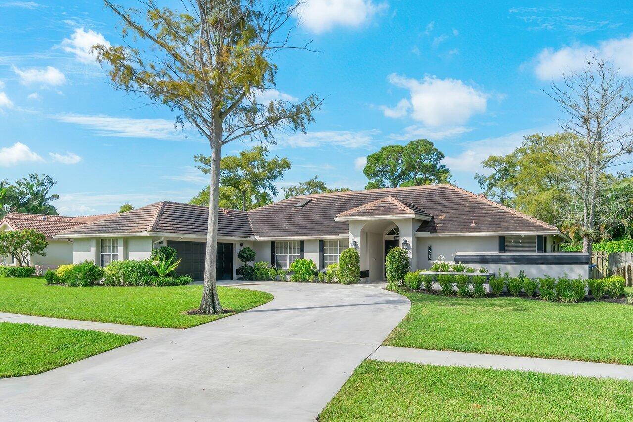 1675 Wiltshire Village Drive, Sold in Wellington Zoocasa