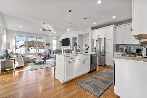 15-15 Rowell Ln, Middleton, MA, 01949-2382 | Card Image