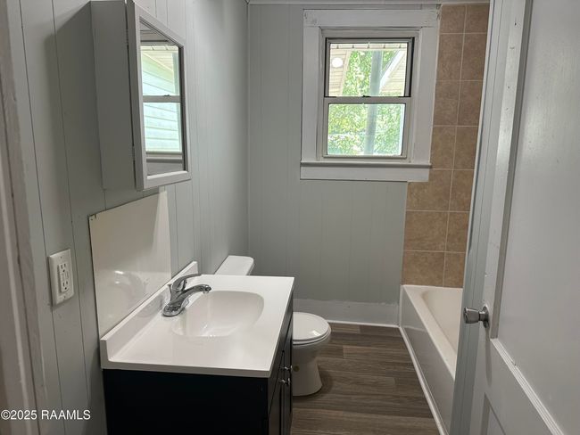 Bathroom | Image 12
