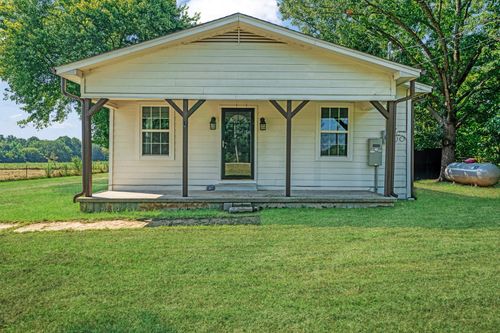 711 Farm Road 1510, Brookston, TX, 75421-2735 | Card Image