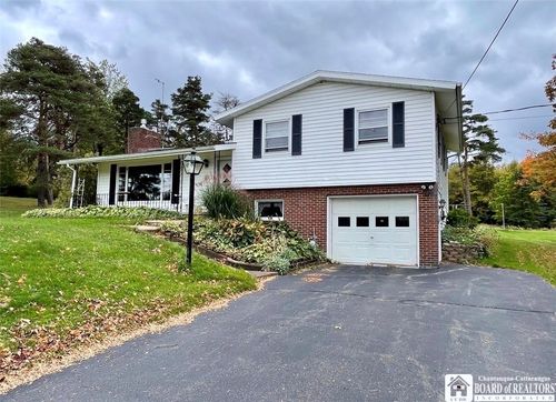 3375 Stone Quarry Rd, Fredonia, NY, 14063-9420 | Card Image