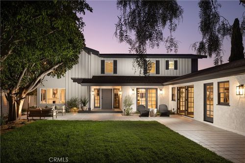 303 E Avenida Cordoba, San Clemente, CA, 92672 | Card Image