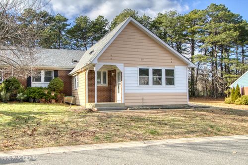 b-25 Molly Pitcher Blvd, Whiting, NJ, 08759 | Card Image