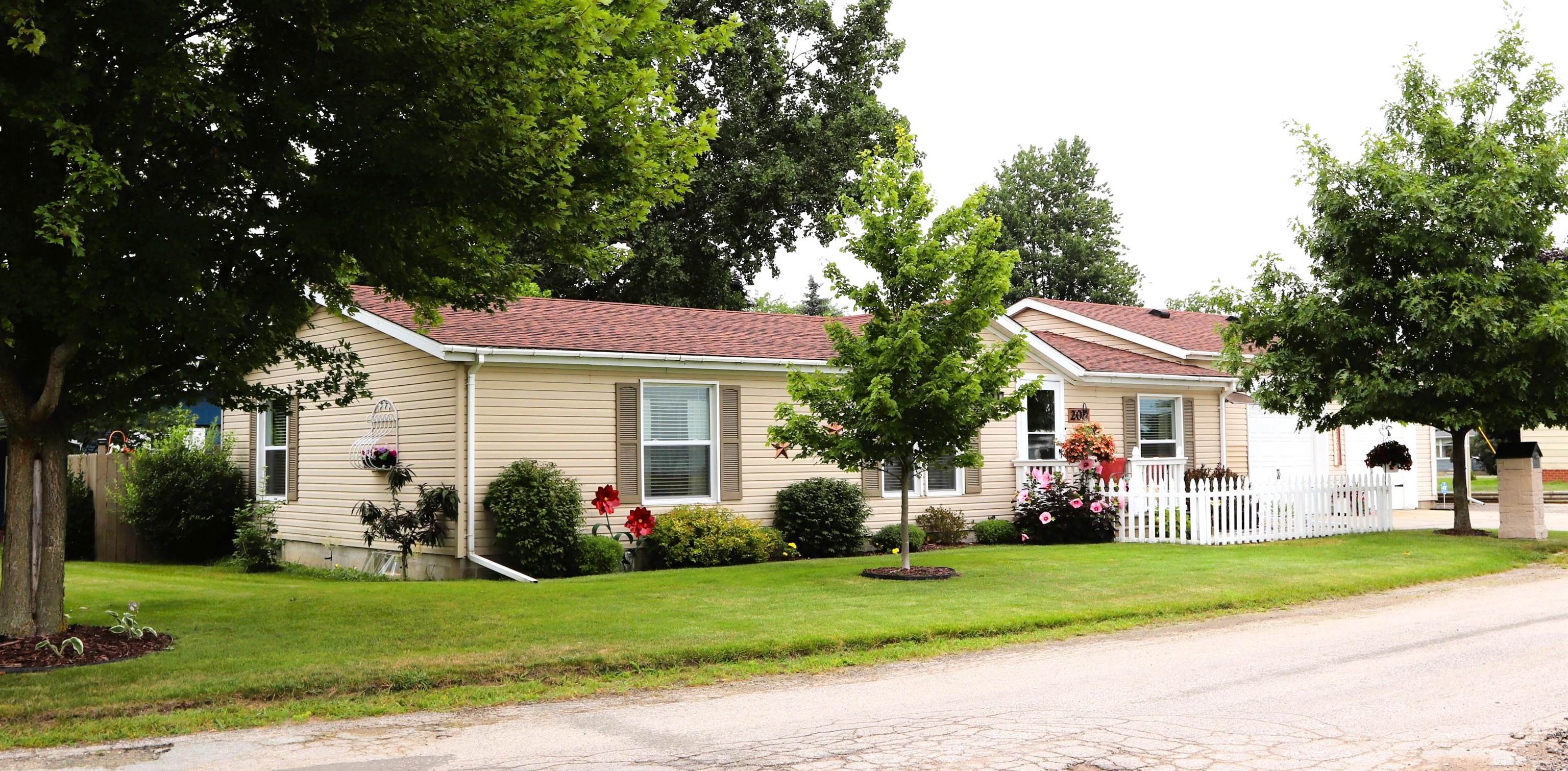 Hubbell St, Alma, MI 48801