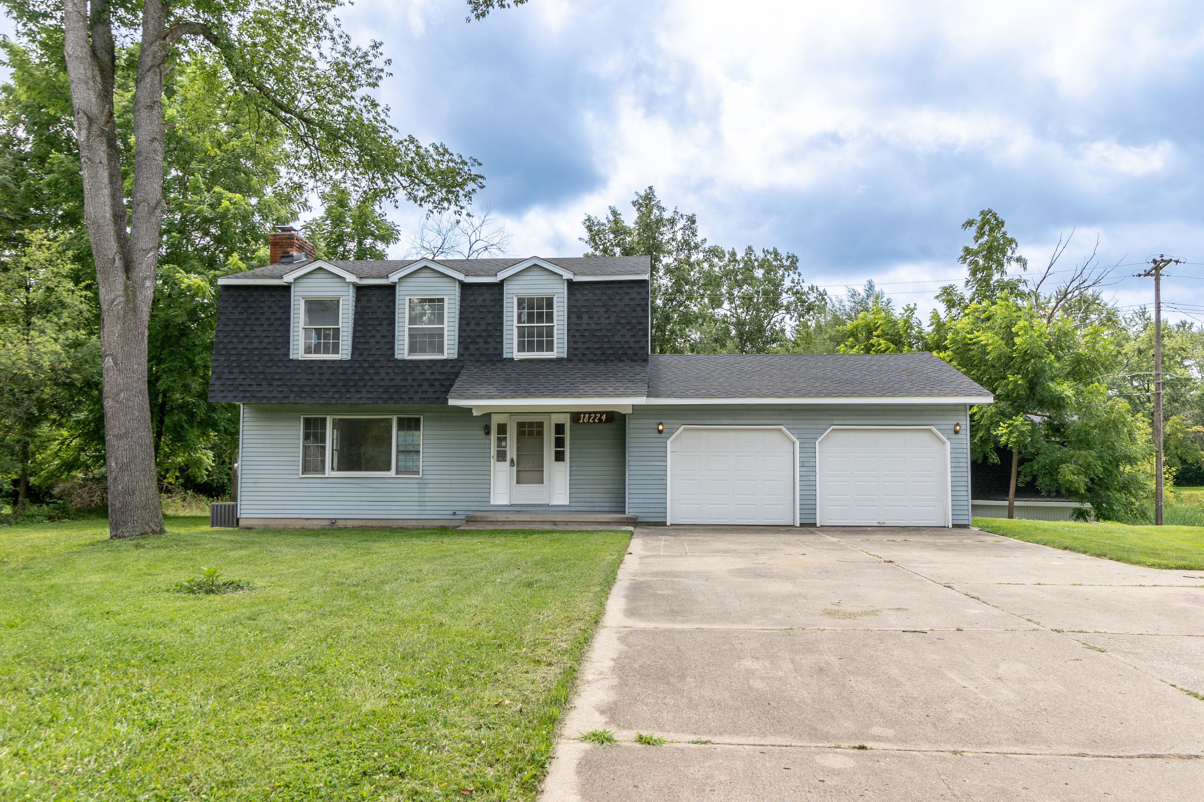 Brentwood St, Livonia, MI 48152