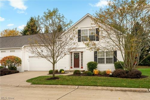 1855 Hamden Ln, Stow, OH, 44224-6037 | Card Image
