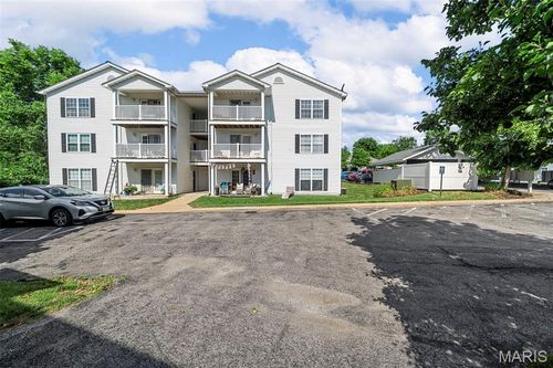 apt-k-100 Towne Square Ct, Eureka, MO, 63025-1914 | Card Image