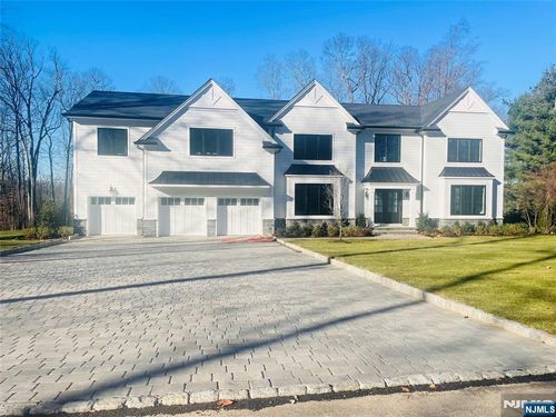 26 Huff Ter, Montvale, NJ, 07645-1037 | Card Image