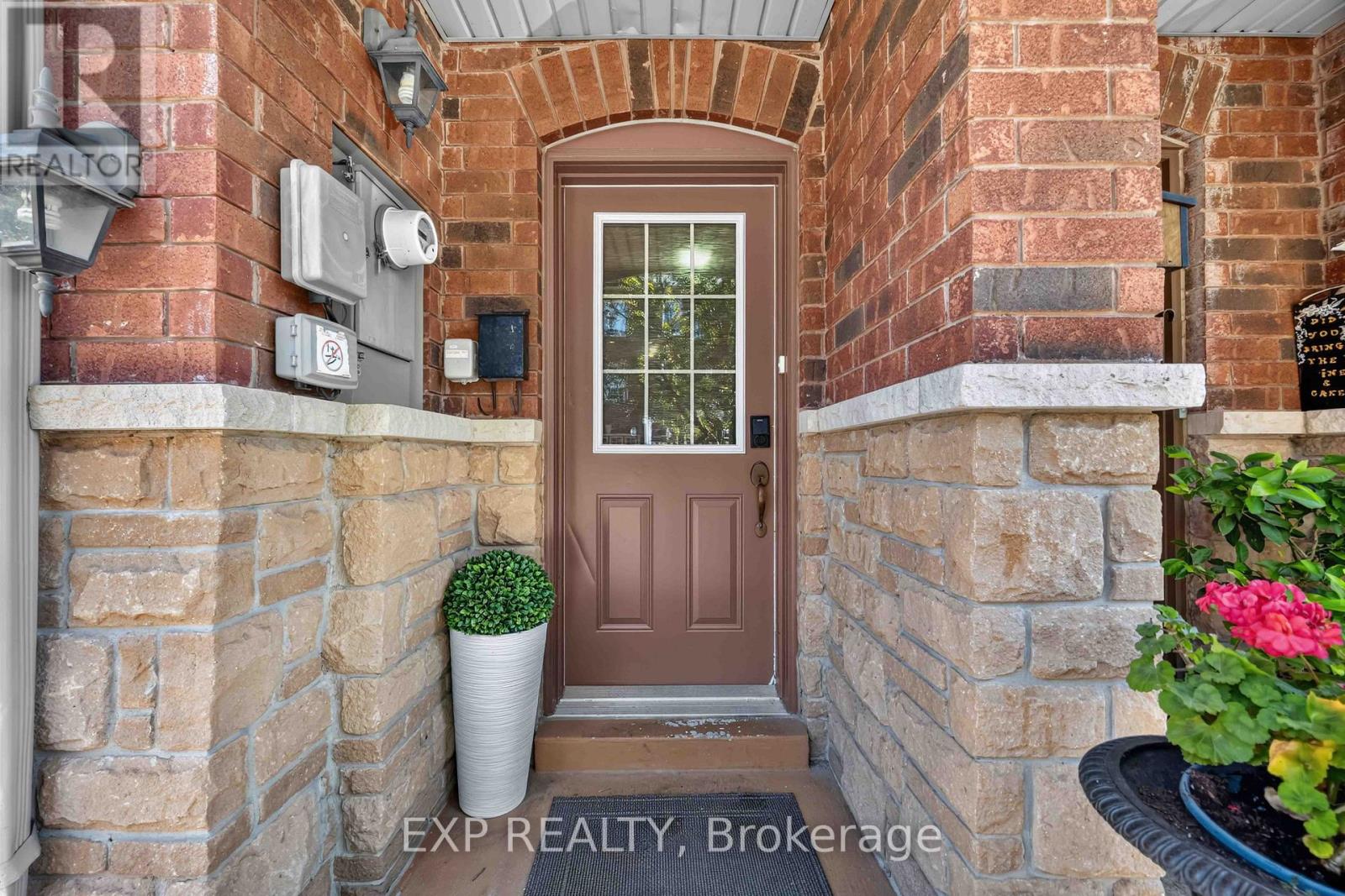 Residential in Brampton (Downtown Brampton) 4